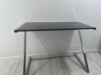 Secretária/mesa de apoio com tampo de vidro preto