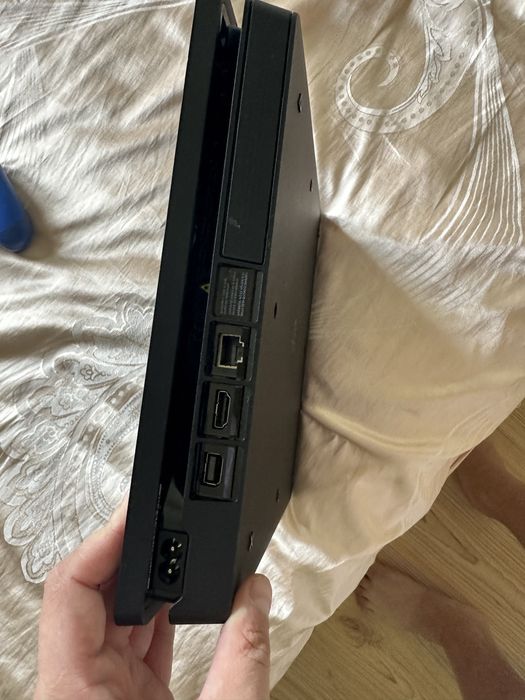 PS4 512 GB • 2 геймпади • Все працює