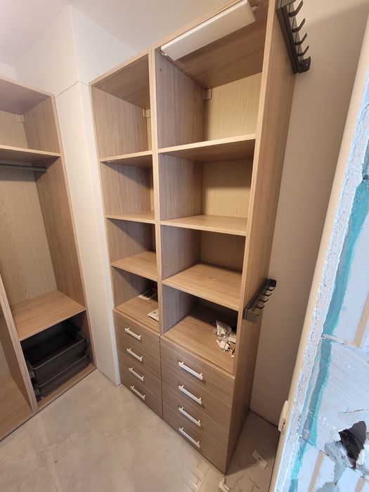 Montaż kuchni przeróbki montaż mebli z paczki i blatow kompakowych