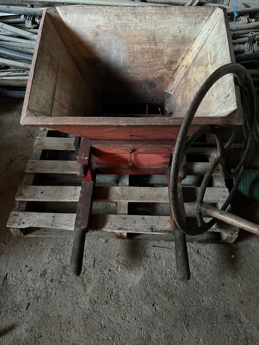 Esmagador de vinho Manual