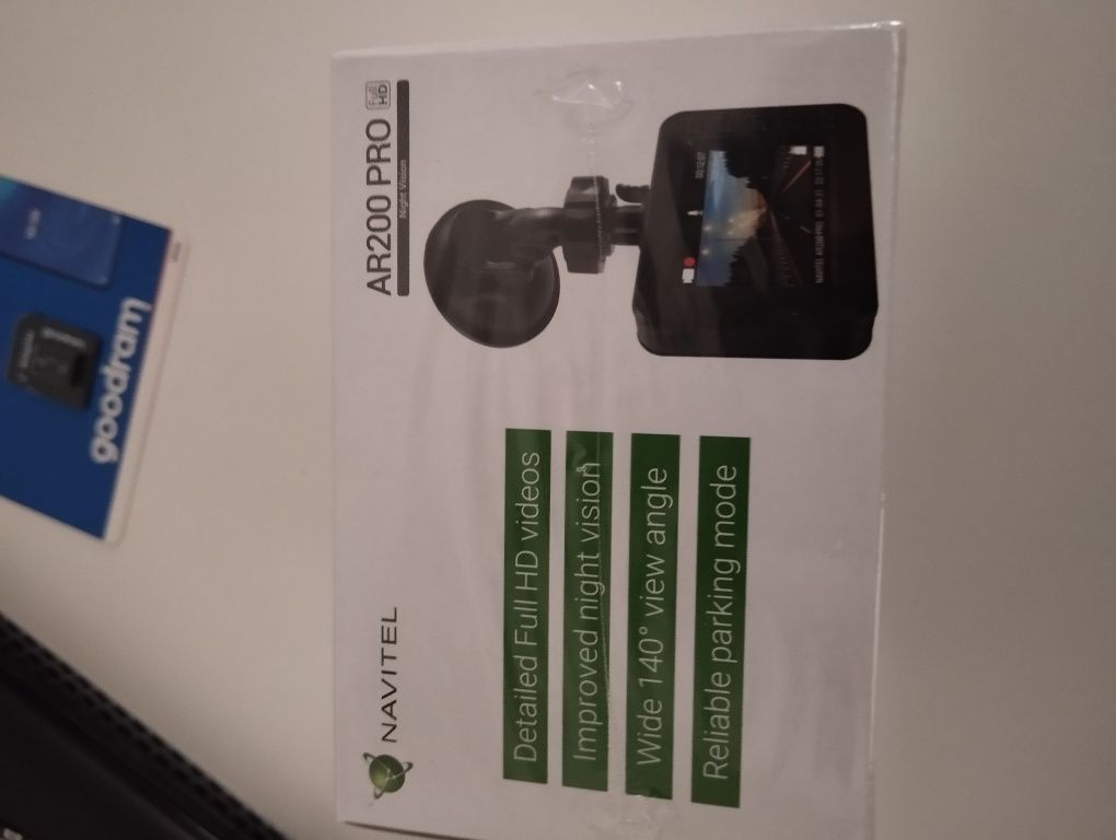 Wideorejestrator Navitel AR200 pro + karta pamięci 32 gb