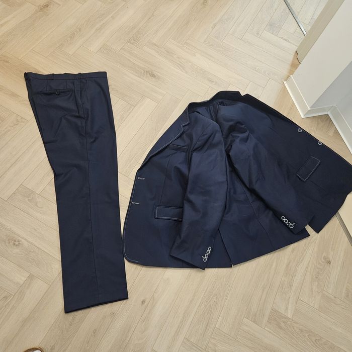 Garnitur meski granatowy slim