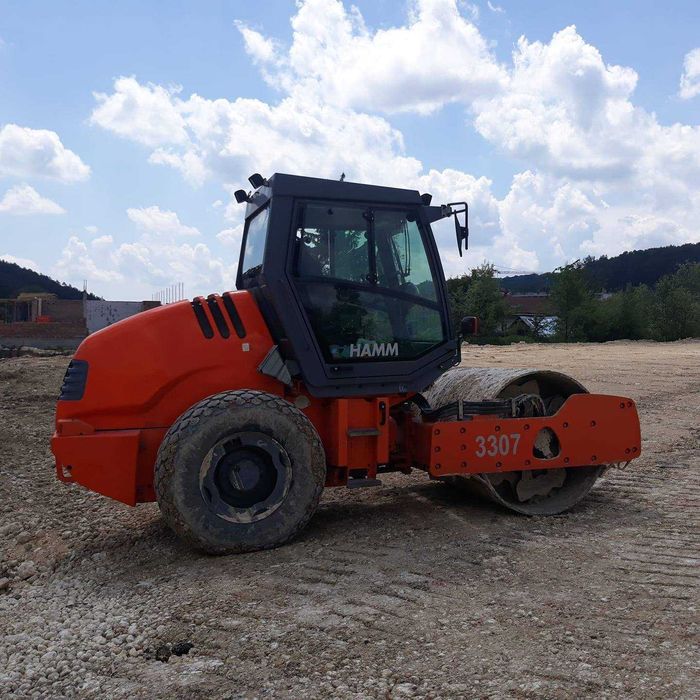 Каток Віброкаток грунтовий HAMM 3307
