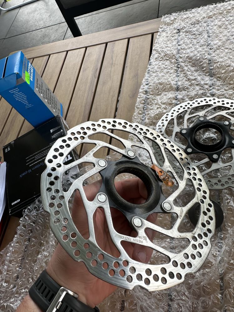 Tarcze shimano 160 mm centerlock rt 30 s