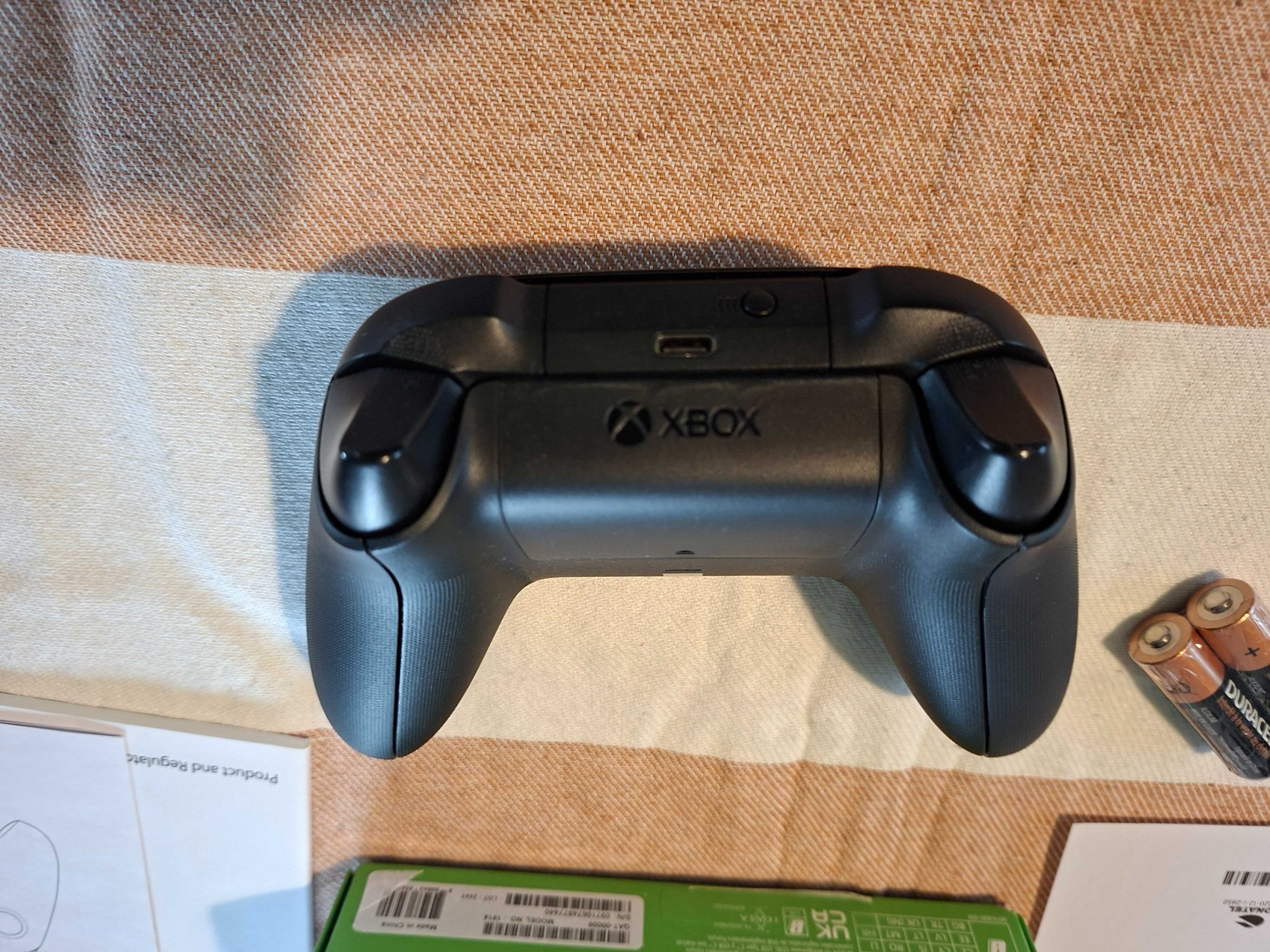 Kontroler bezprzewodowy pad Microsoft Xbox Series Model 1914