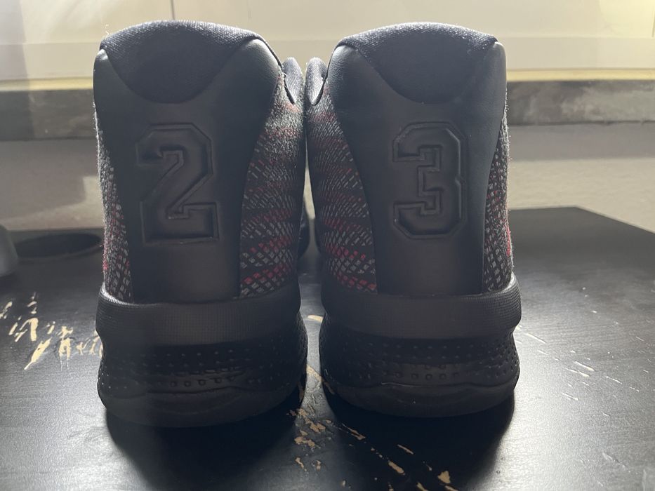 Ténis Jordan B. Fly