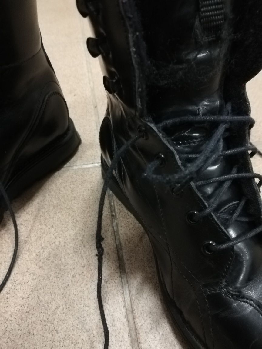 Buty trapery dziewczęce r.32 czarne na wzór martensów marki Bartek