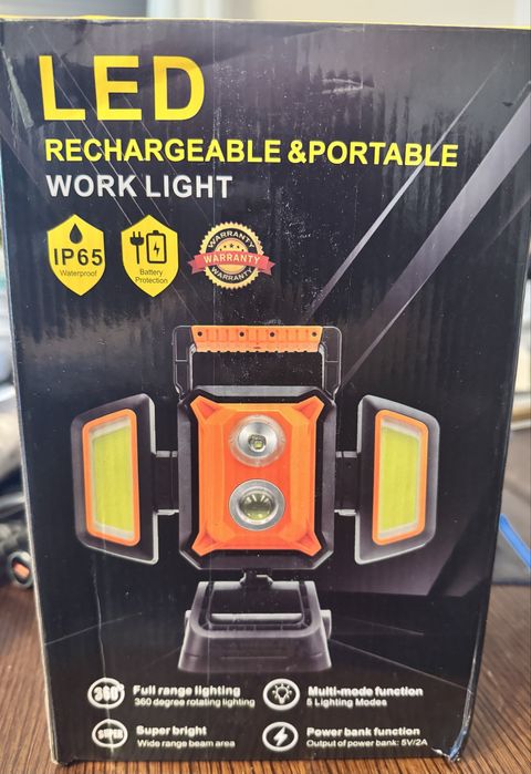 Akumulatorowa lampa robocza ładowalna i przenośna