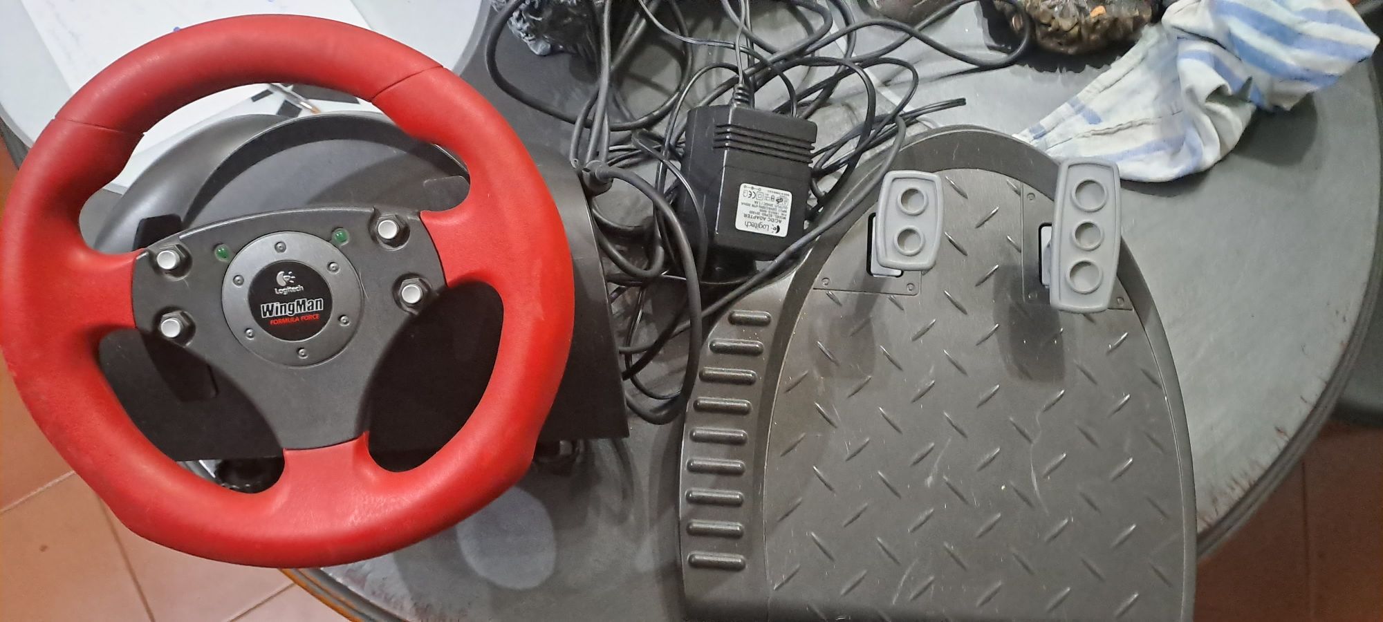Volante logitech Wingman formula force