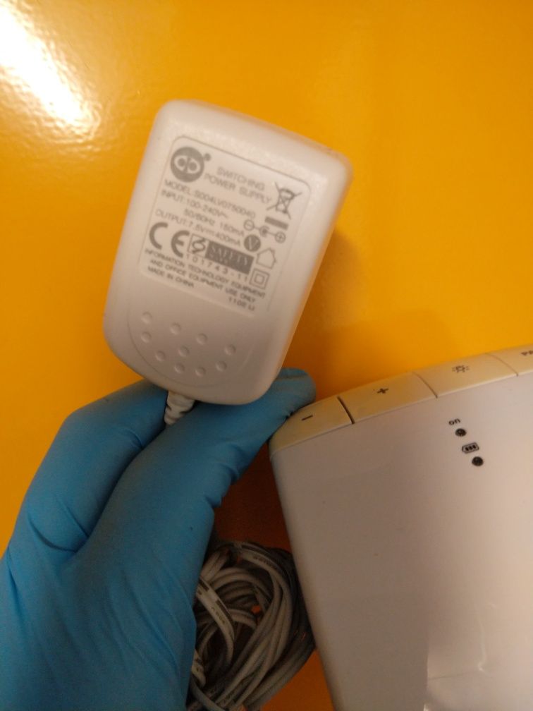 Elektroniczna niania Philips Avent (na części)