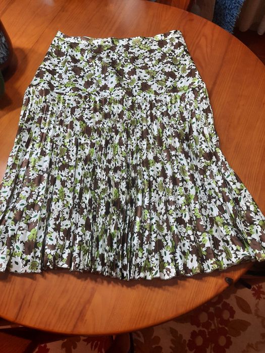 Conjunto de saia e blusa