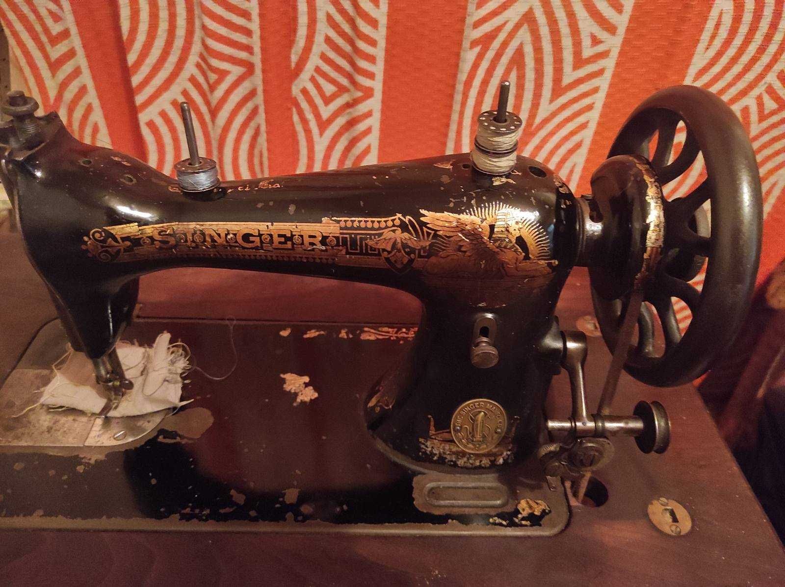 Продам старинную швейную машину Зингер