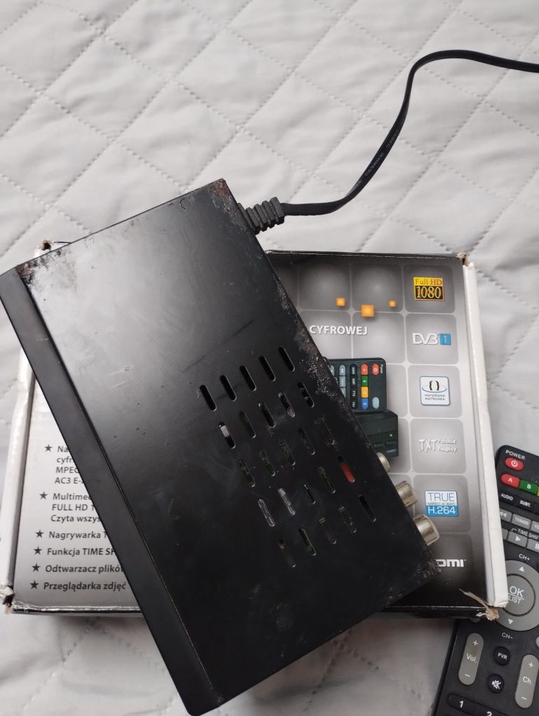 Dekoder toner naziemnej telewizji cyfrowej