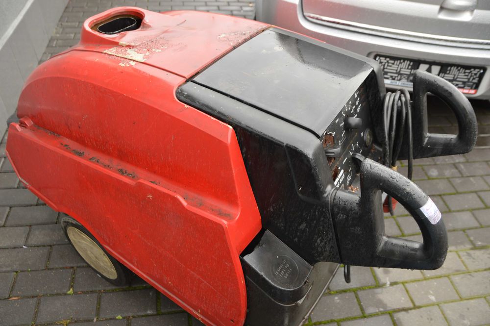 Karcher Myjka HDS895