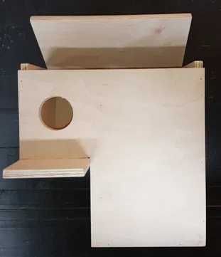 Budka lęgowa dla amadyna.