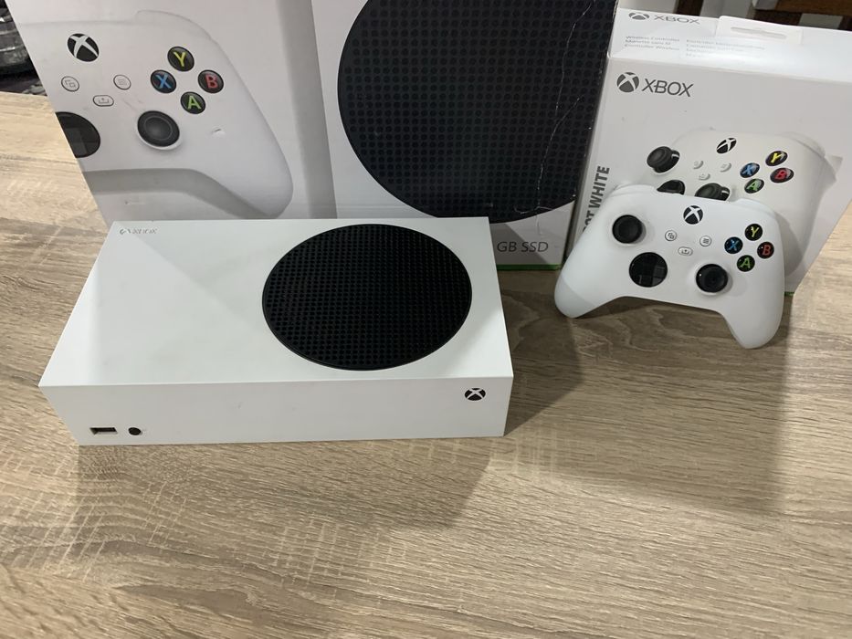 Xbox Series S ( Como Nova)