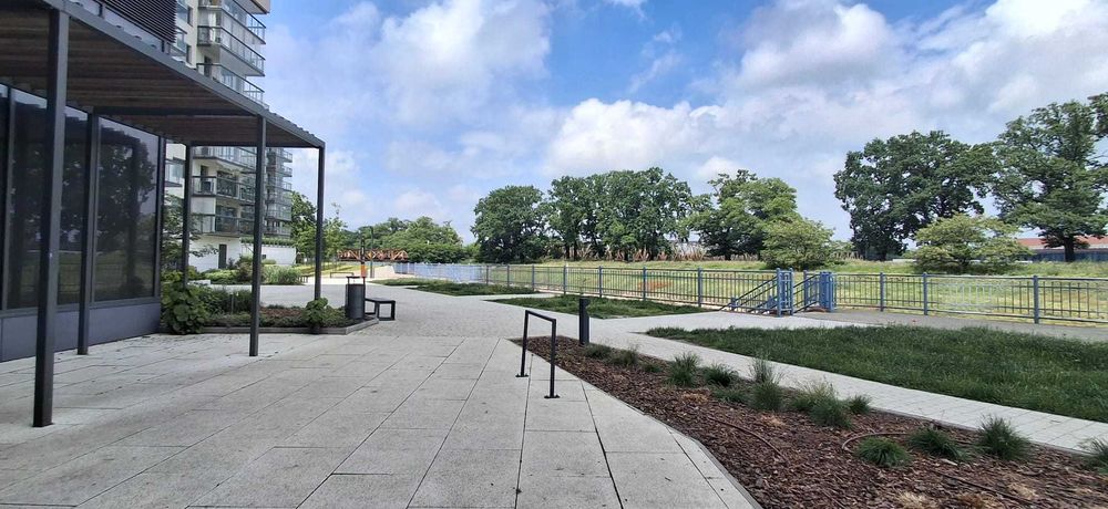 Lokal 146 mkw z antresolą, ogródkiem i widokiem na Odrę (6m wysokości)