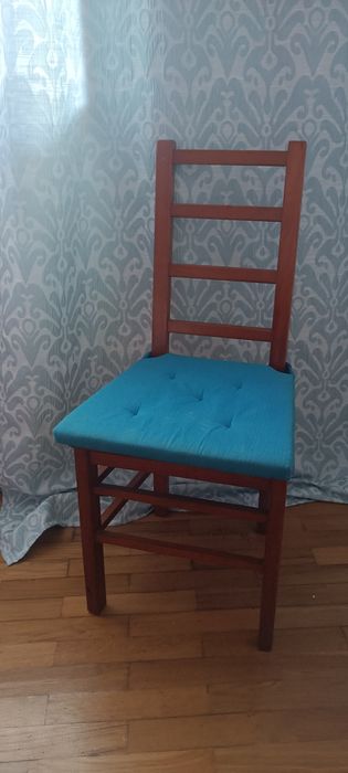 Cadeira em Cerejeira