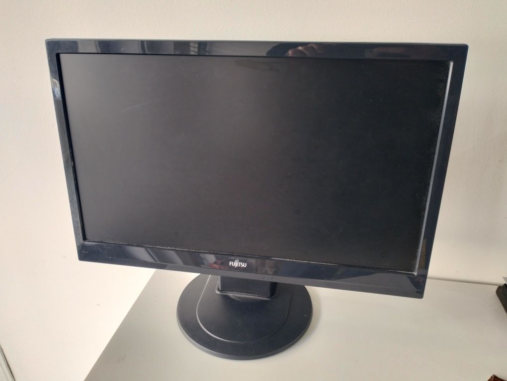 Monitor Fujitsu L3190T