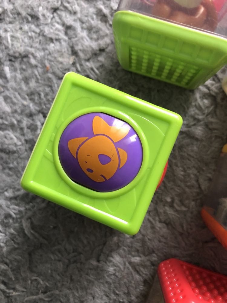 FISHER PRICE interaktywne klocki