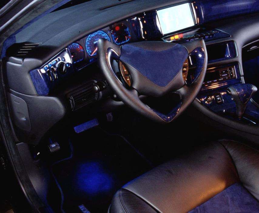 Unico-Cars reencarnação. Estofador de automóveis
