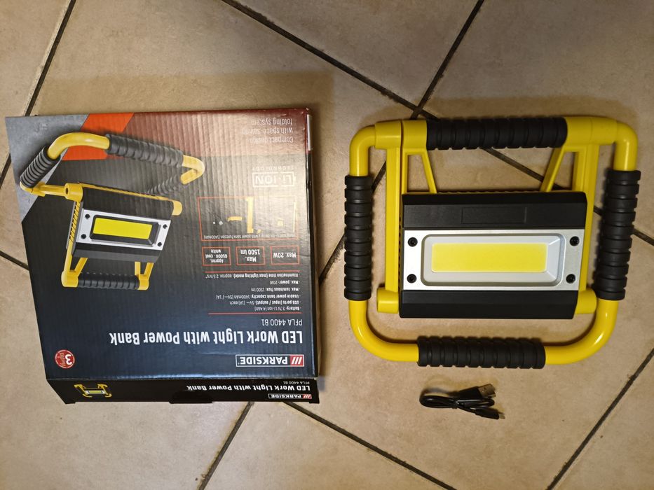 Naświetlacz LED Parkside 4400 B1