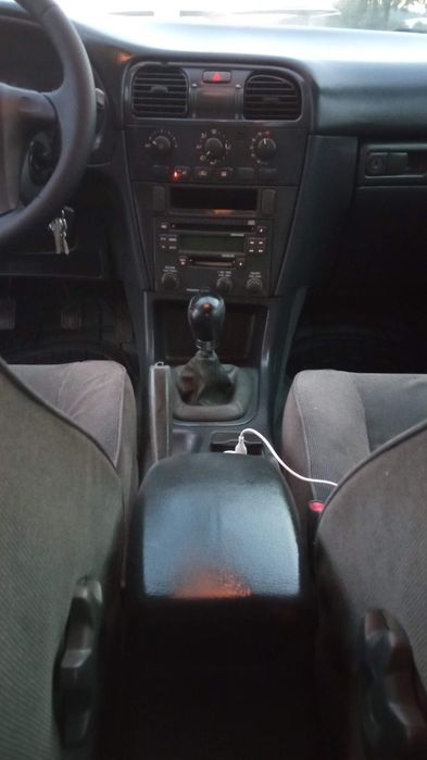 Vendo volvo v40 ano 2000