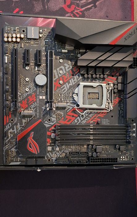 Материнська плата Asus Rog B-360-G