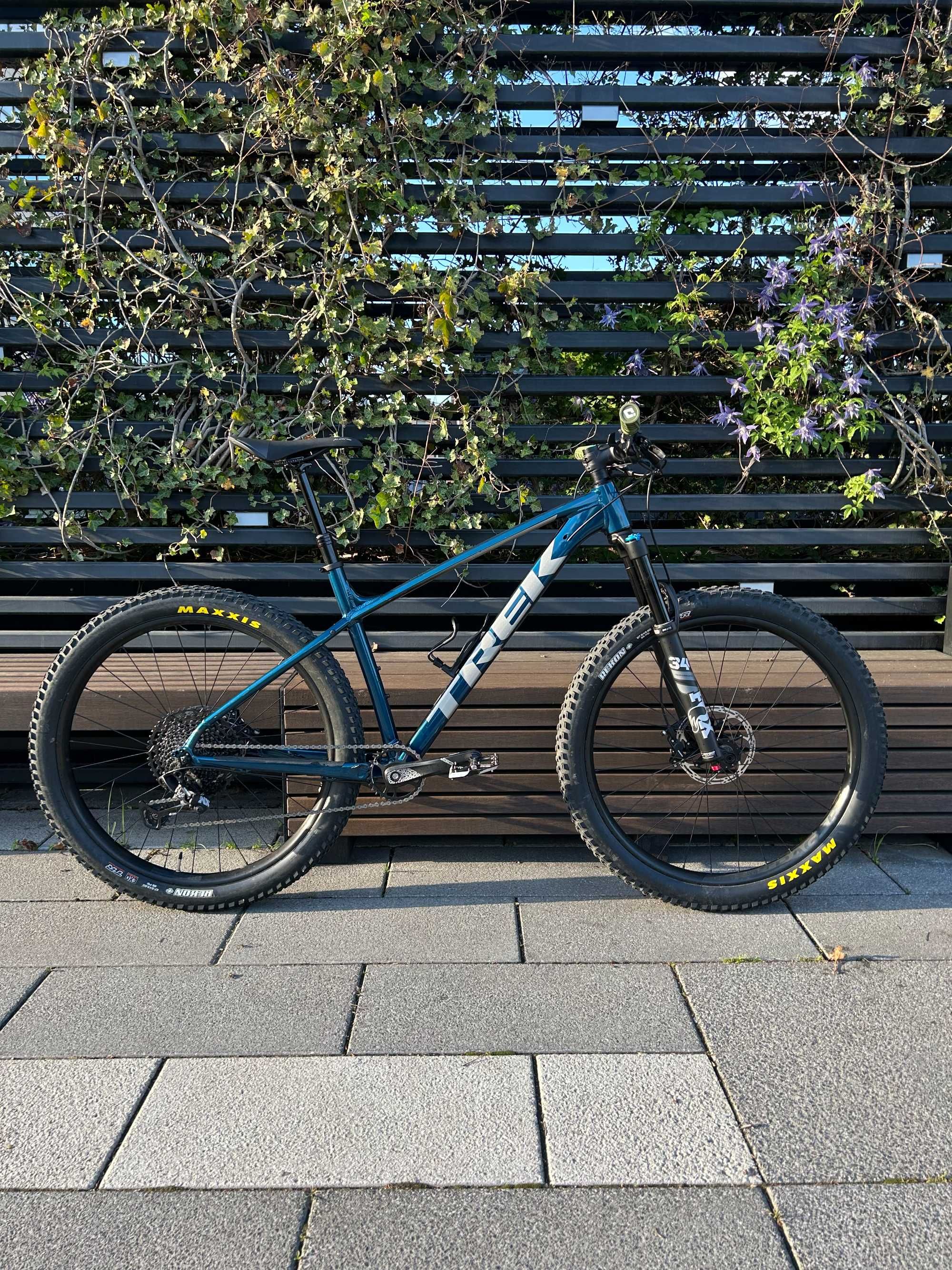 Trek Roscoe 8 Fox 34 Float 27,5" Maxxis Sram Fizik Trail XC MTB M/L
