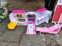 Karetka. Barbie.