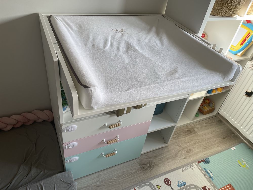Przewijak / biurko smastad ikea + gratisy / stół do przewijania