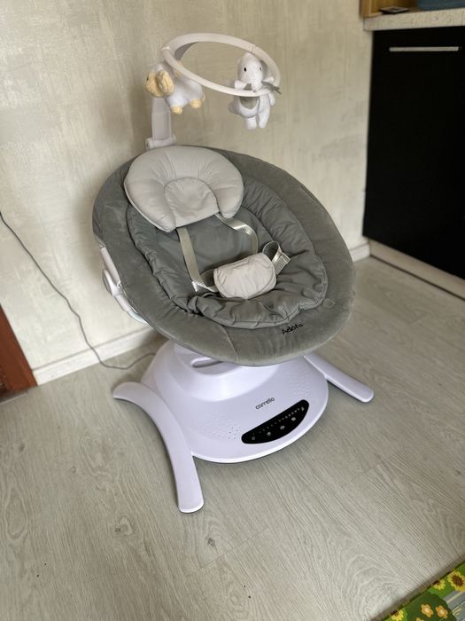 Заколисуючий центр Carrello Adora
