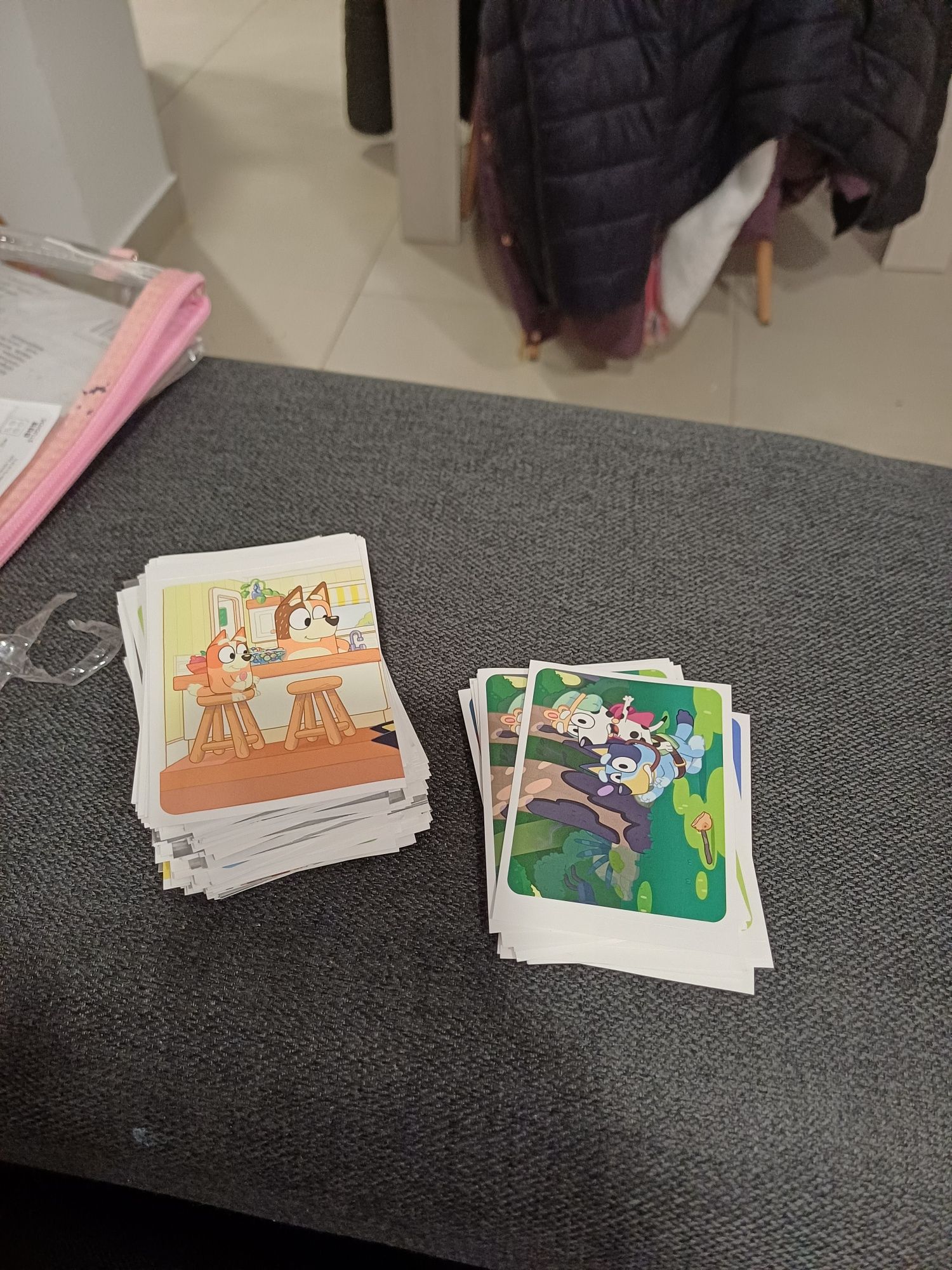 Cromos Bluey "vamos brincar juntos"