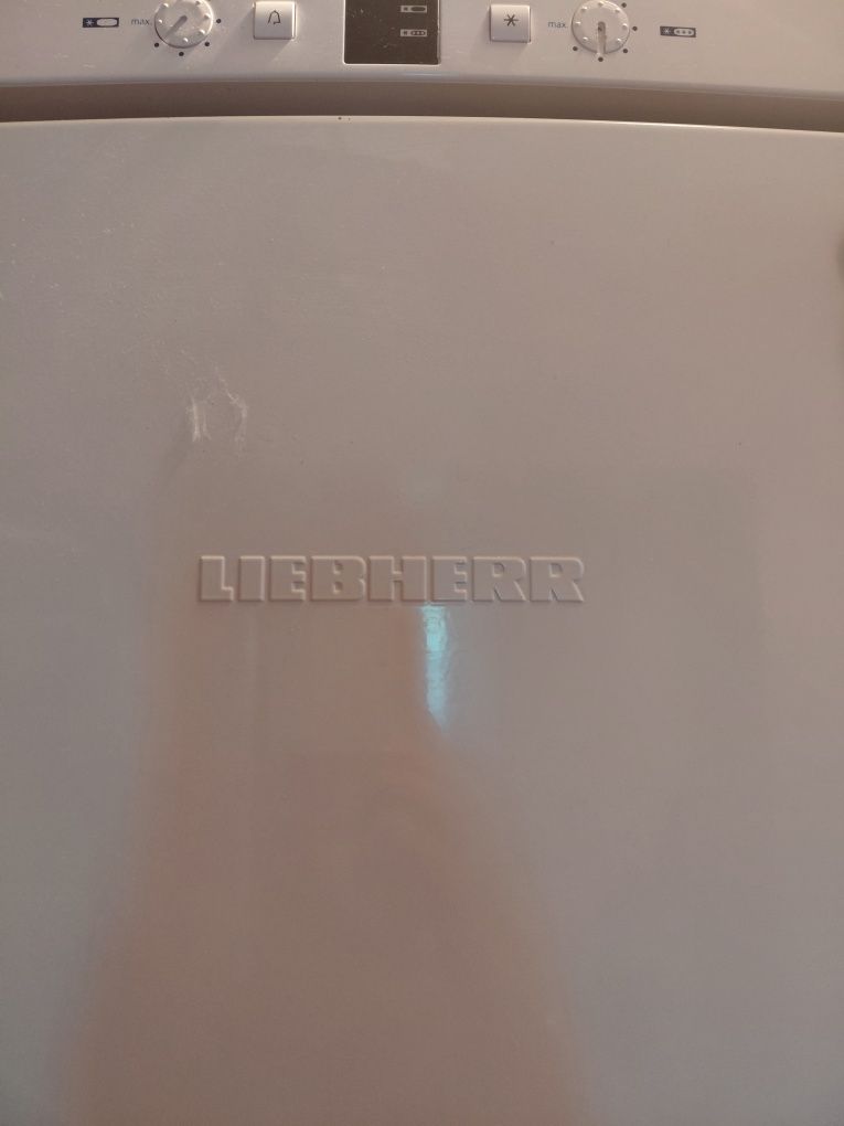 Холодильник LIEBHERR