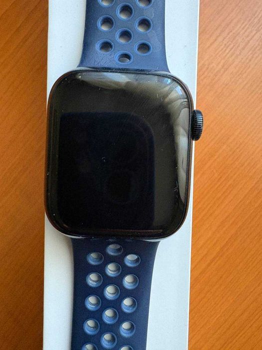 Apple Watch Series 7, 41 мм, Nike Edition