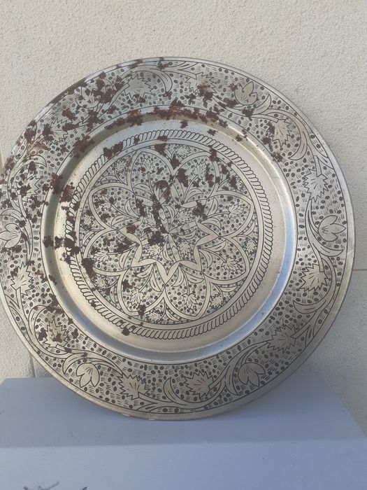 Prato decorativo latão