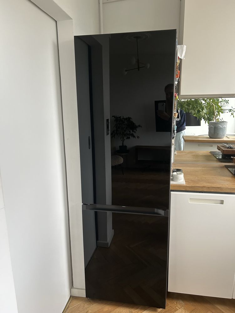 Lodówka Samsung Bespoke czarne szkło
