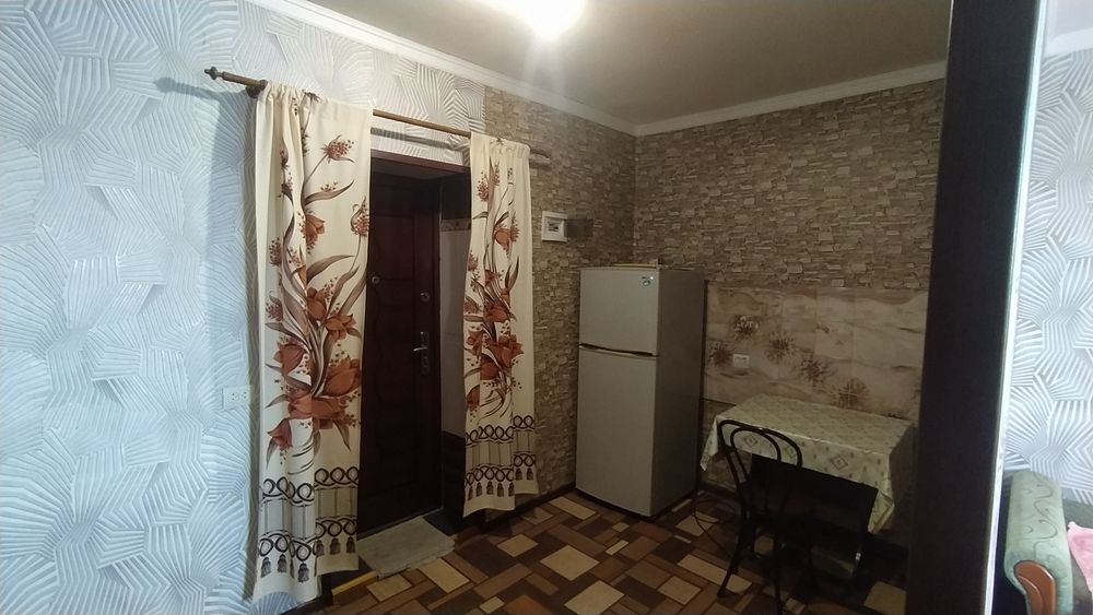Сдаётся большая комната. Ленпоселок.