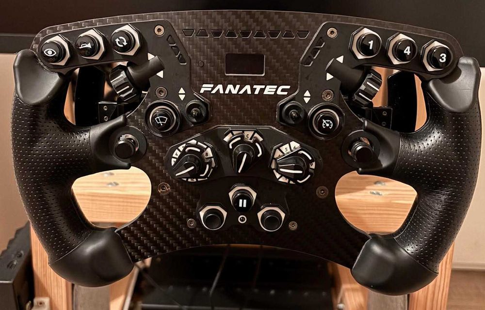 FANATEC CSL DD 8nm + Volante CS Formula V2.5 + Pedais CSL LoadCell kit
