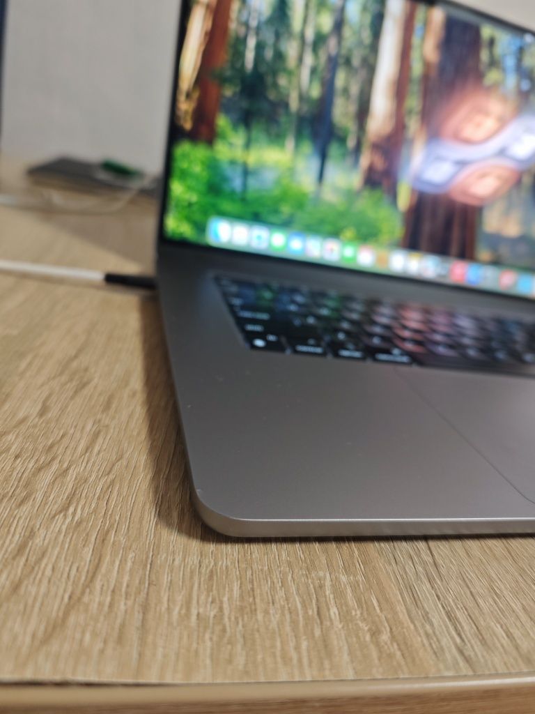 MacBook air 15 M2 2023 8/256gb