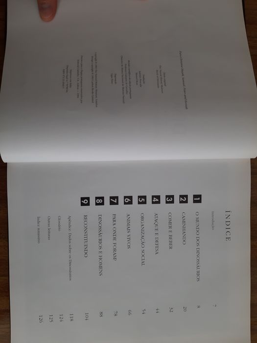 O Livro dos Dinossáurios do museu de história natural de Londres