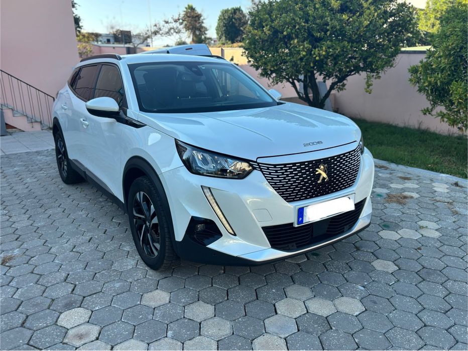 Peugeot E-2008 Allure