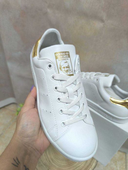 Sapatilhas disponíveis do 36 ao 41 várias cores