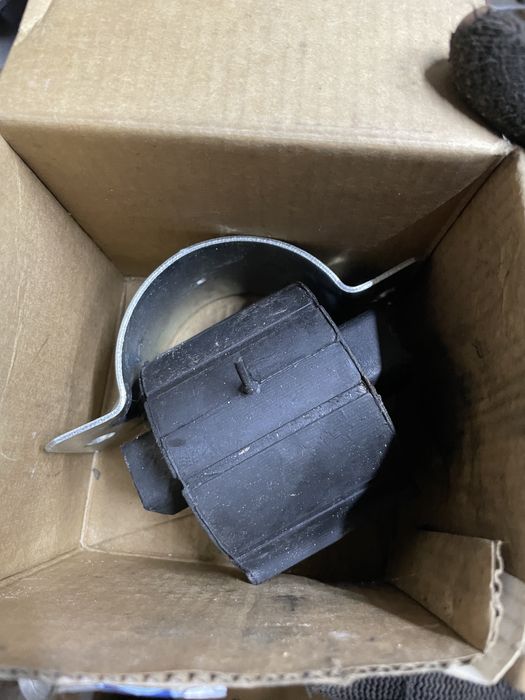 Подушка КПП MEYLE для Mercedes, Volkswagen 034 130 0001