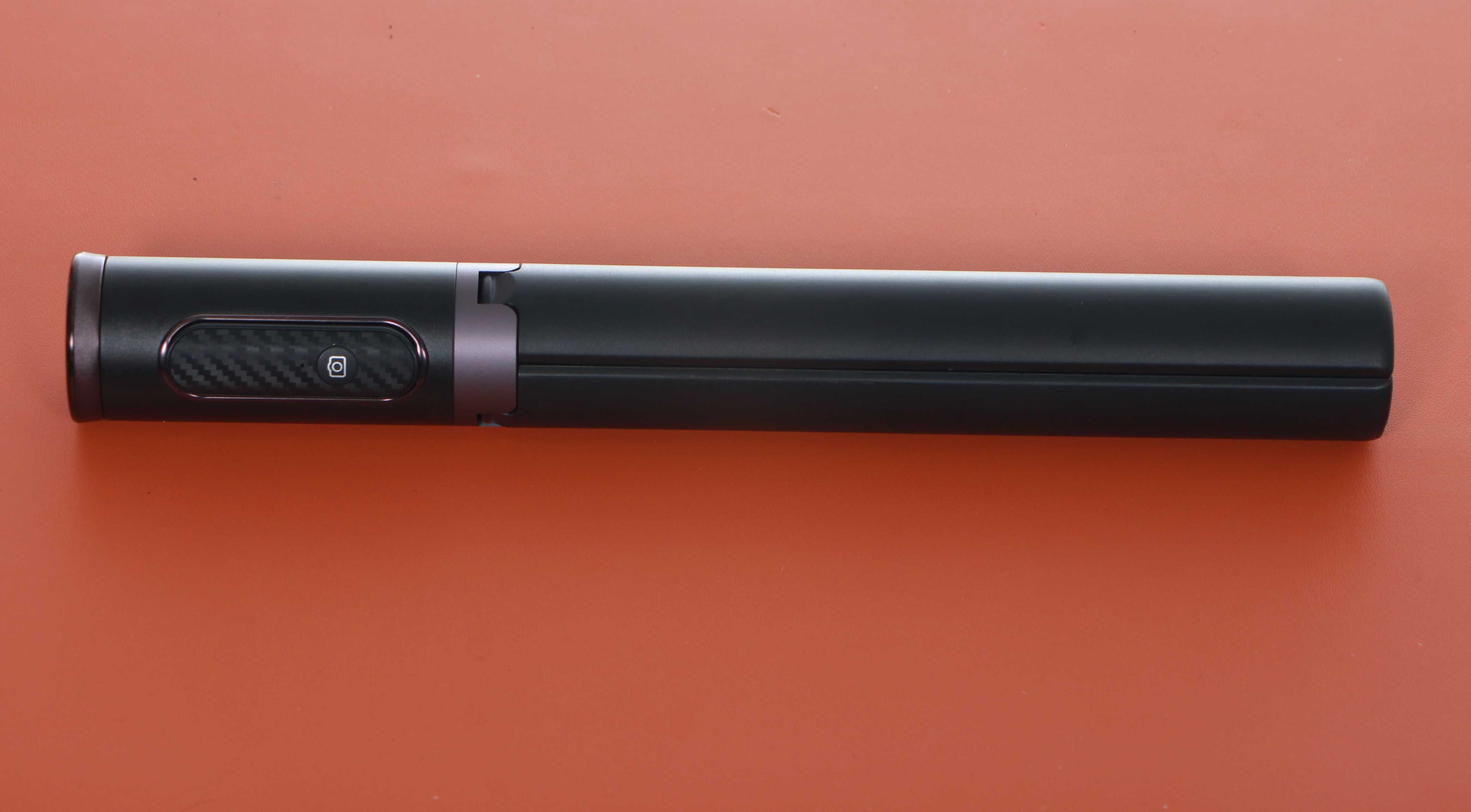 Uchwyt do telefonu monopod z pilotem selfie stick