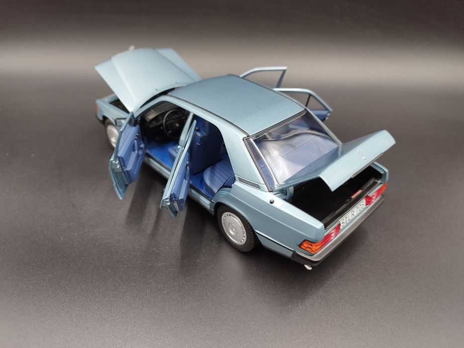 1:18 Norev 1984 Mercedes 190E model nowy