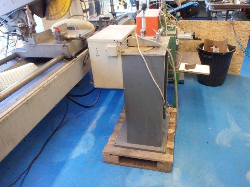 Frezarka do słupka PCV , aluminium