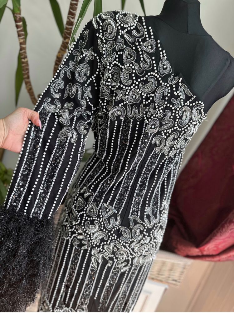Asos cekinowa sukienka midi piora fredzle 5 xl 50 zdobiona