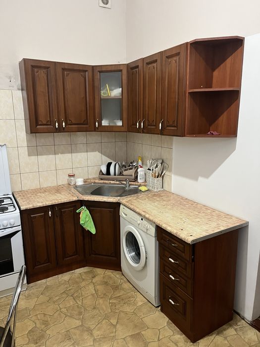 Кухонна стінка велика з плити