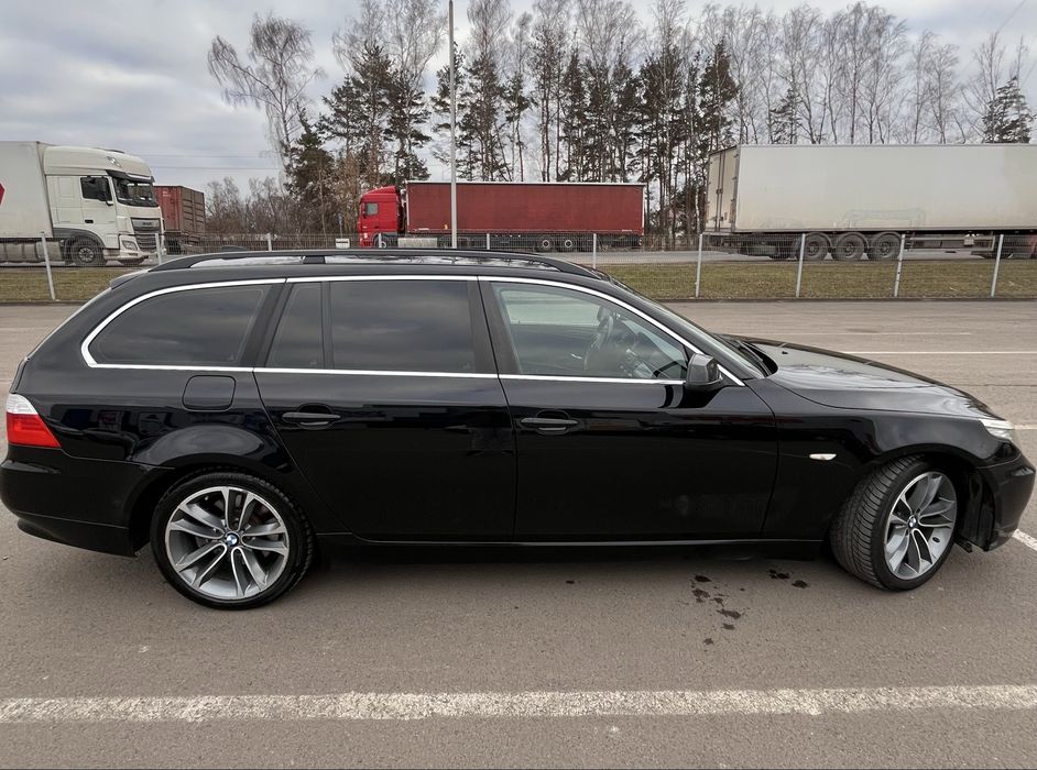Продам BMW E61 TOURING 2010